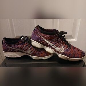 Nike Flyknit Sneakers Size 9.5